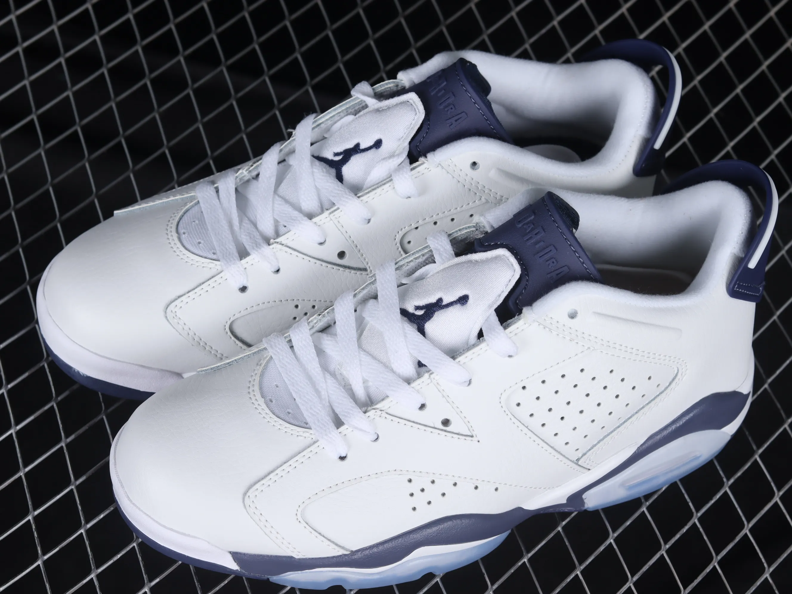 All categories Air Jordan Jordan series basketball shoes Air Jordan 6 Air Jordan 6 Retro "Midnight Navy" AJ6 Joe 6 white and navy low-top basketball shoes CT8529-141